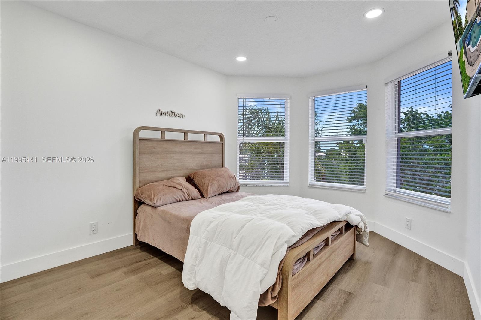 16180 SW 14th St Pembroke Pines, FL 33027