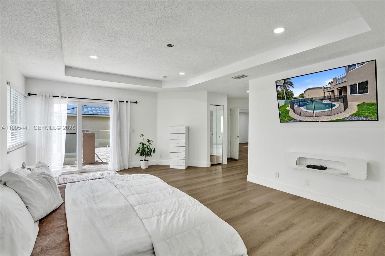 16180 SW 14th St Pembroke Pines, FL 33027