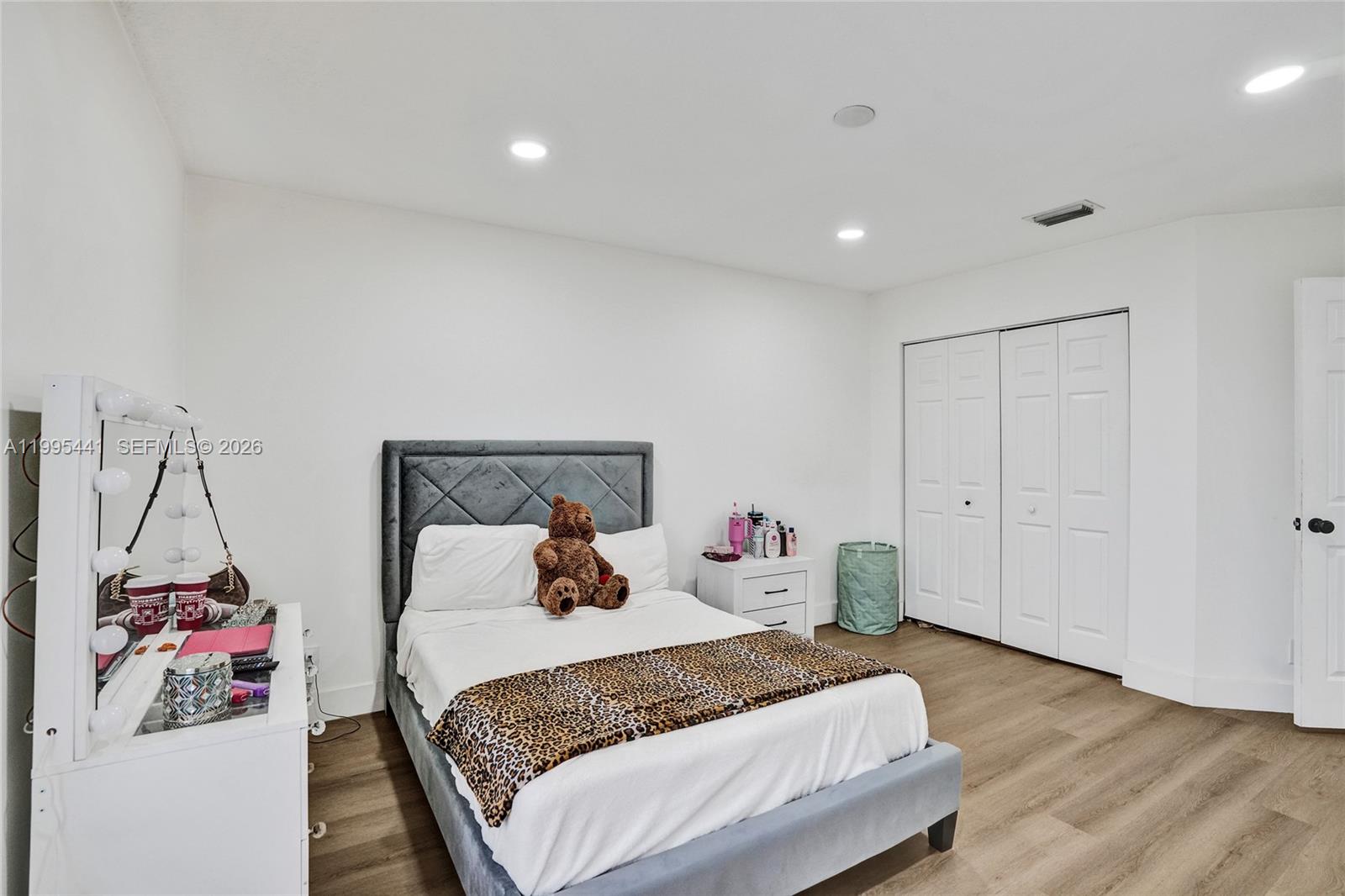 16180 SW 14th St Pembroke Pines, FL 33027