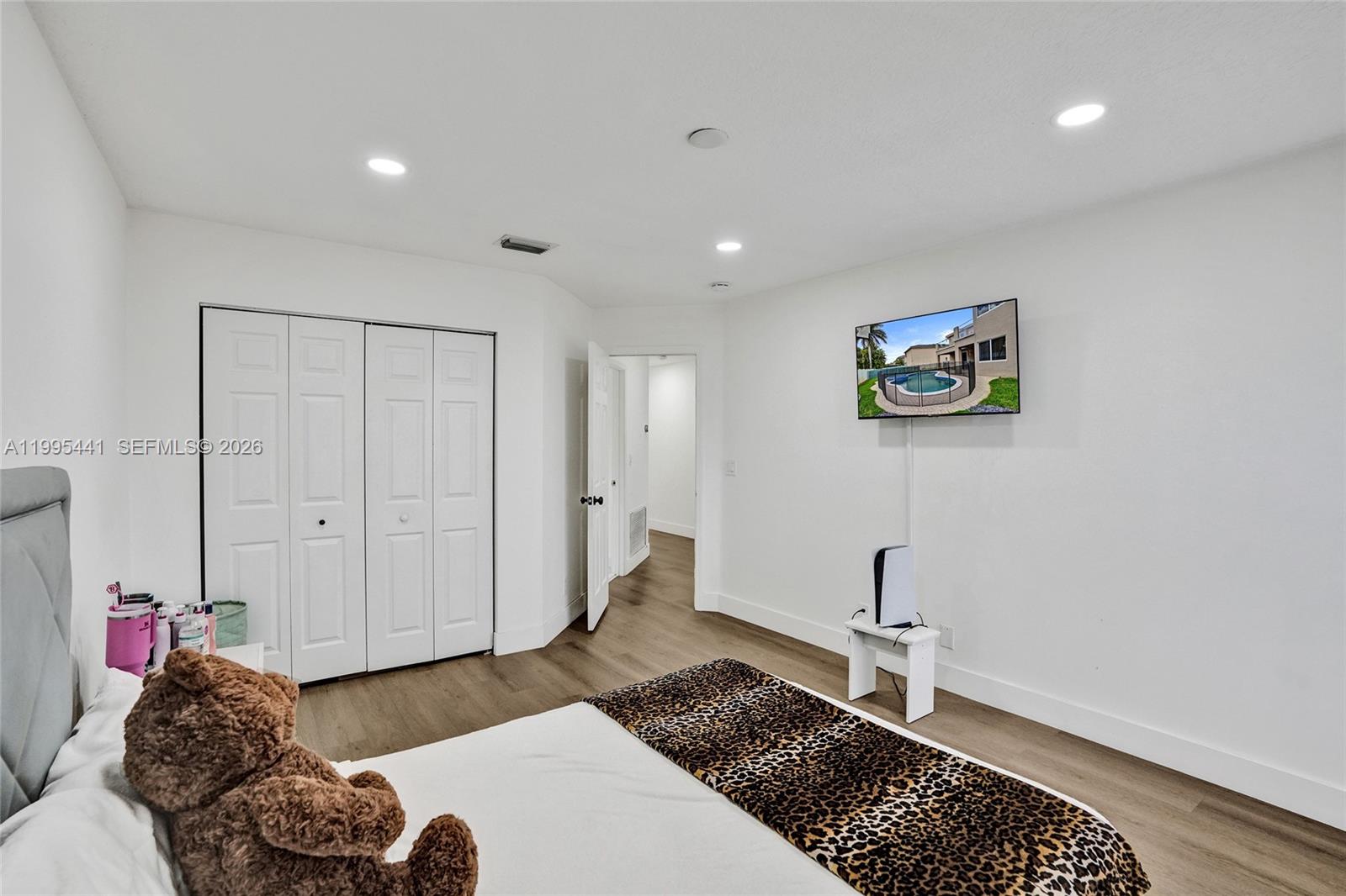 16180 SW 14th St Pembroke Pines, FL 33027