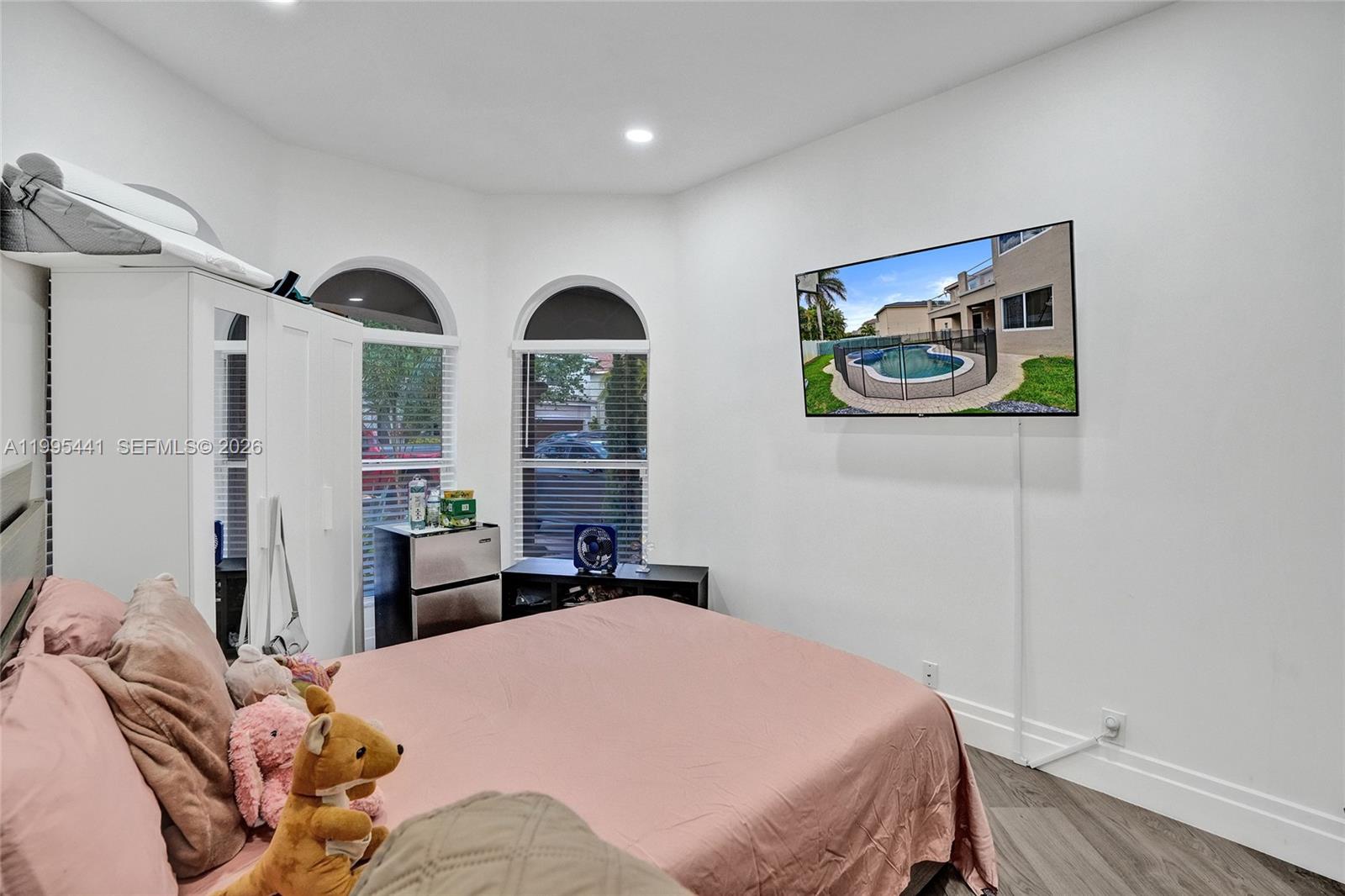 16180 SW 14th St Pembroke Pines, FL 33027