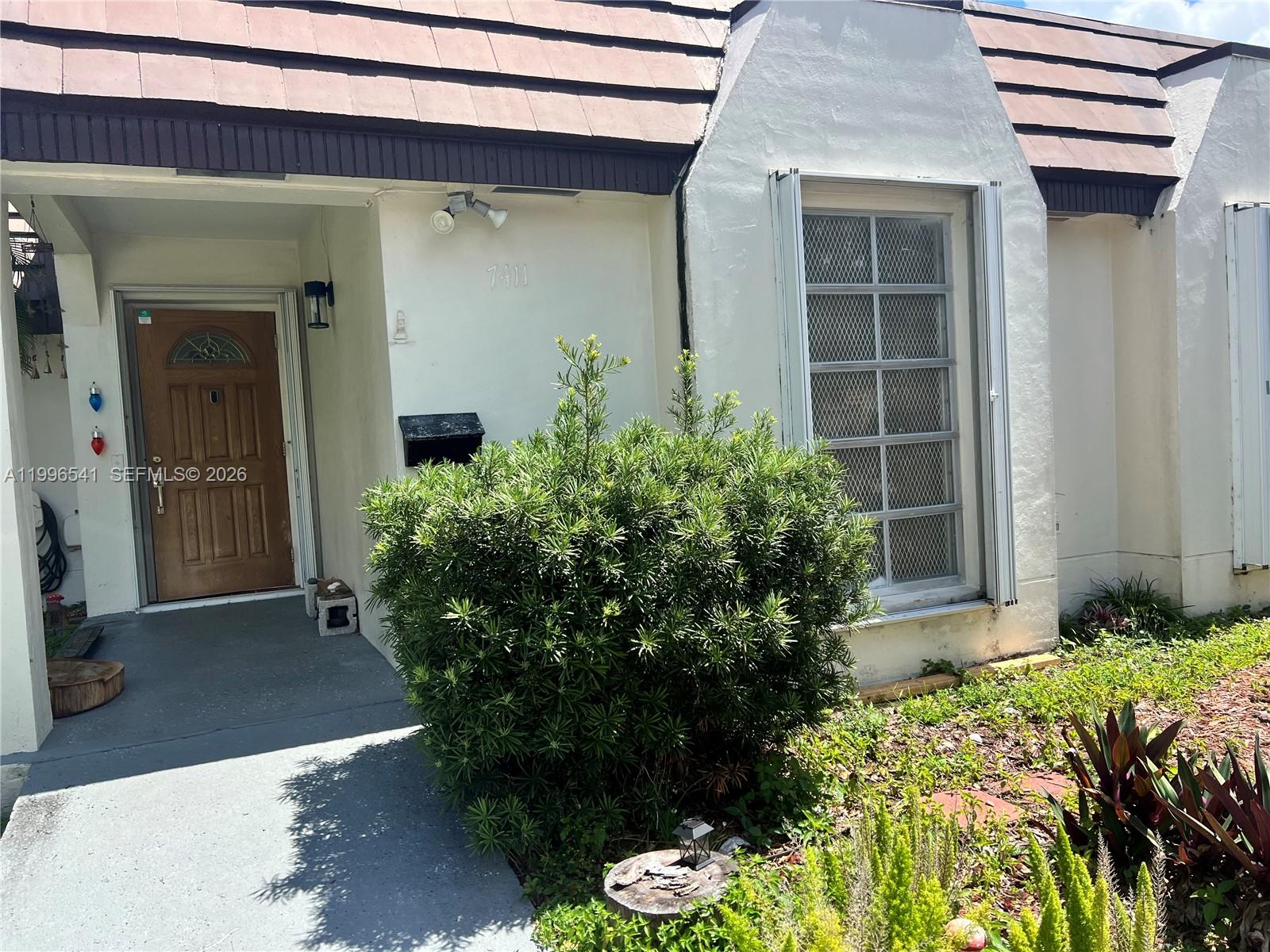 7411 Twin Sabal Dr #7411 Miami Lakes, FL 33014