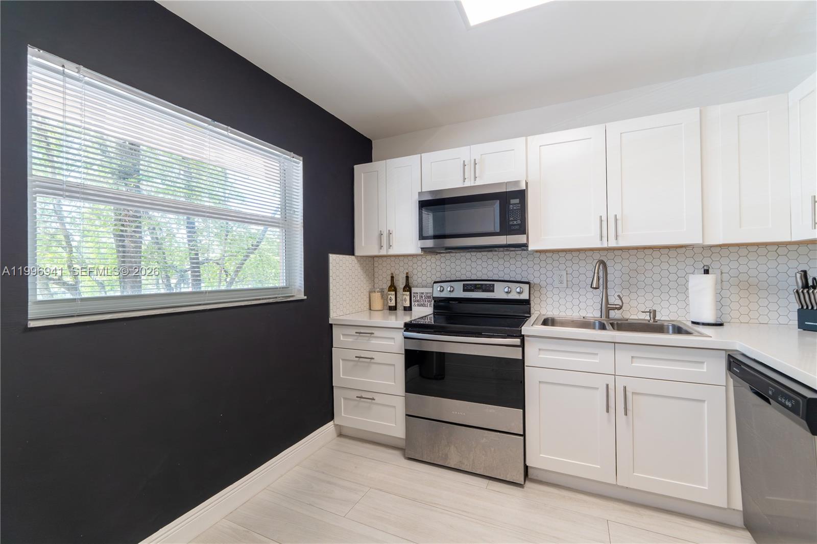 3900 NW 76th Ave #212 Sunrise, FL 33351