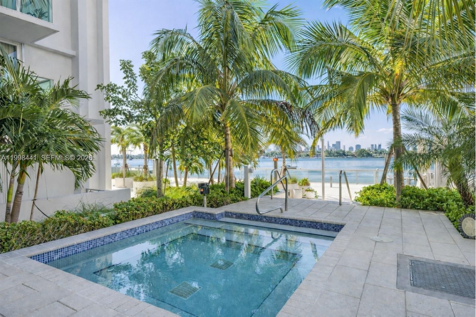 image Mirador East11