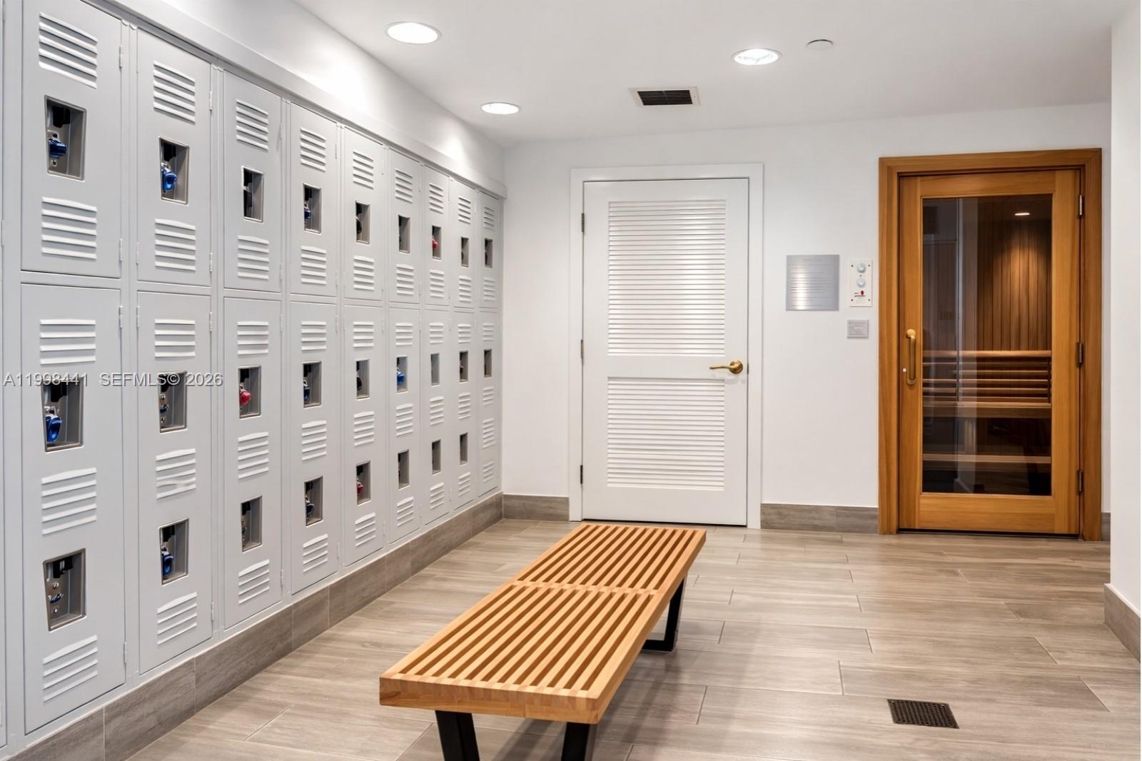 image Mirador East18