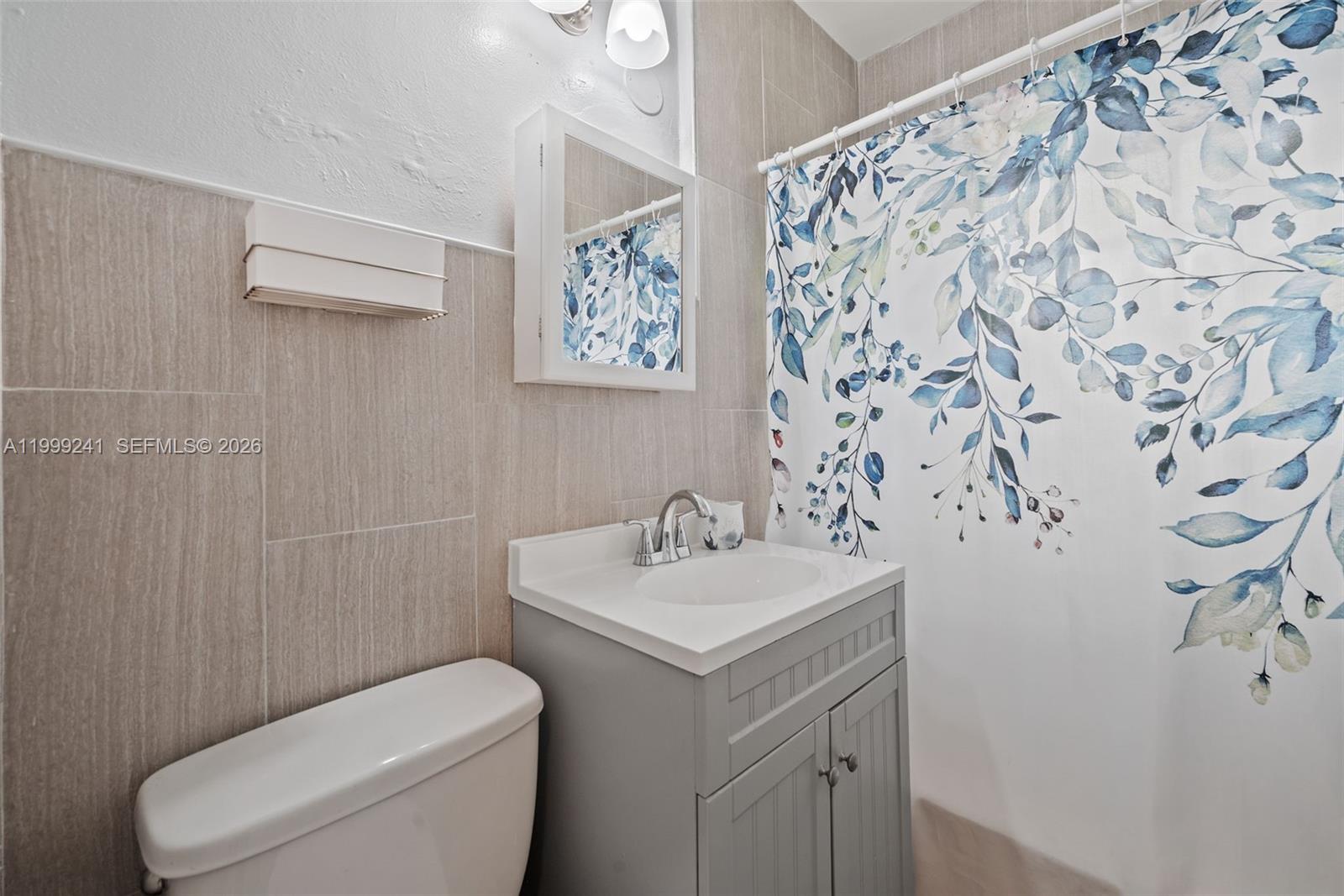 1395 NE 177th St North Miami Beach, FL 33162