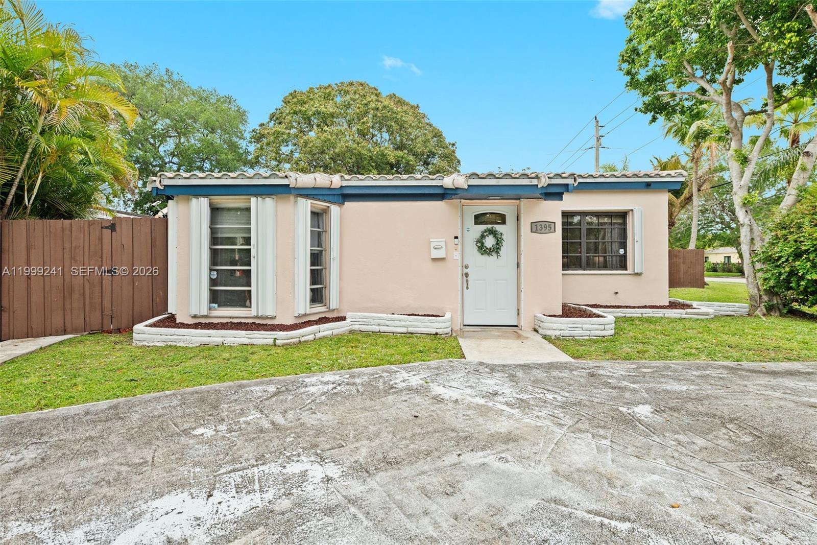 1395 NE 177th St North Miami Beach, FL 33162