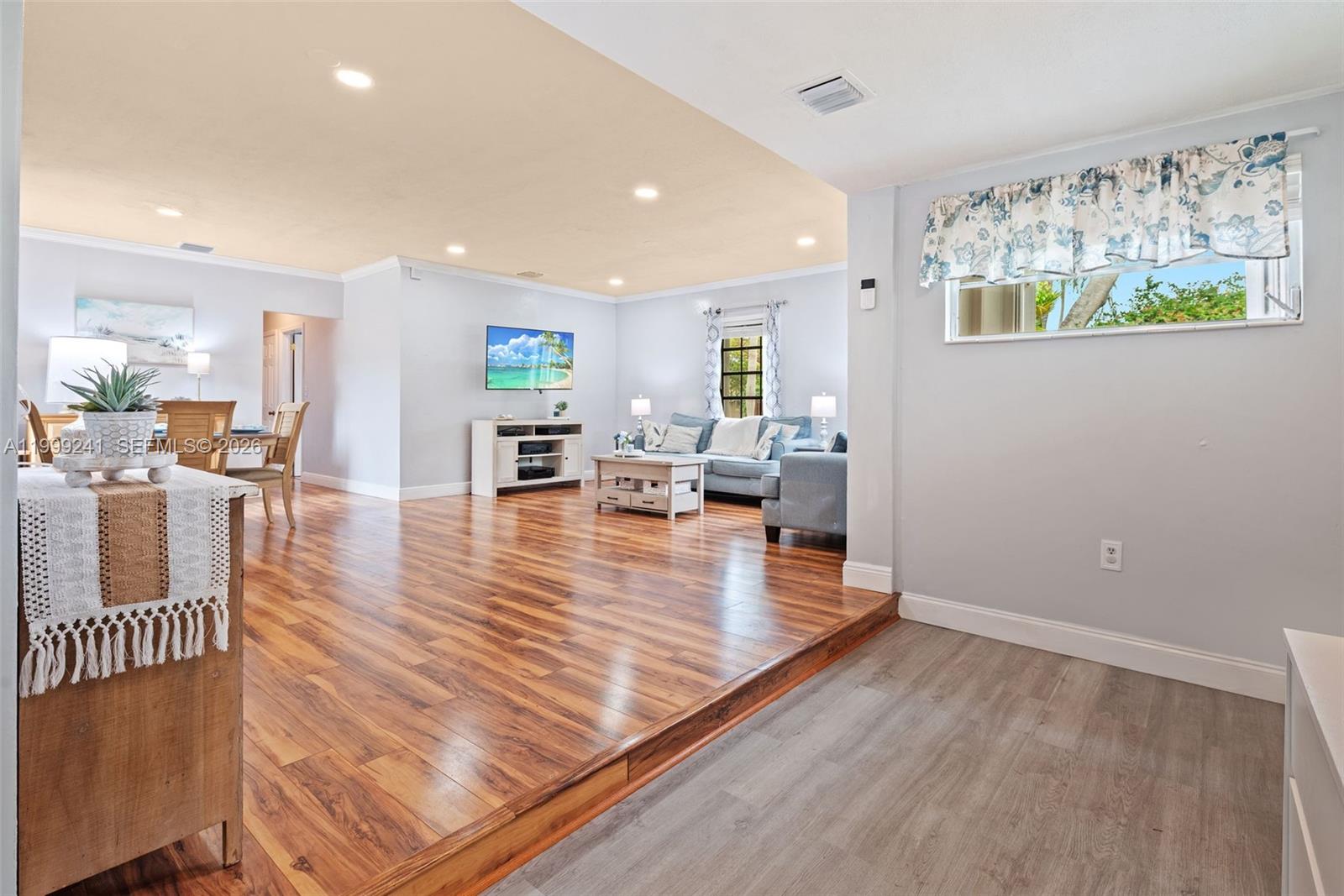 1395 NE 177th St North Miami Beach, FL 33162