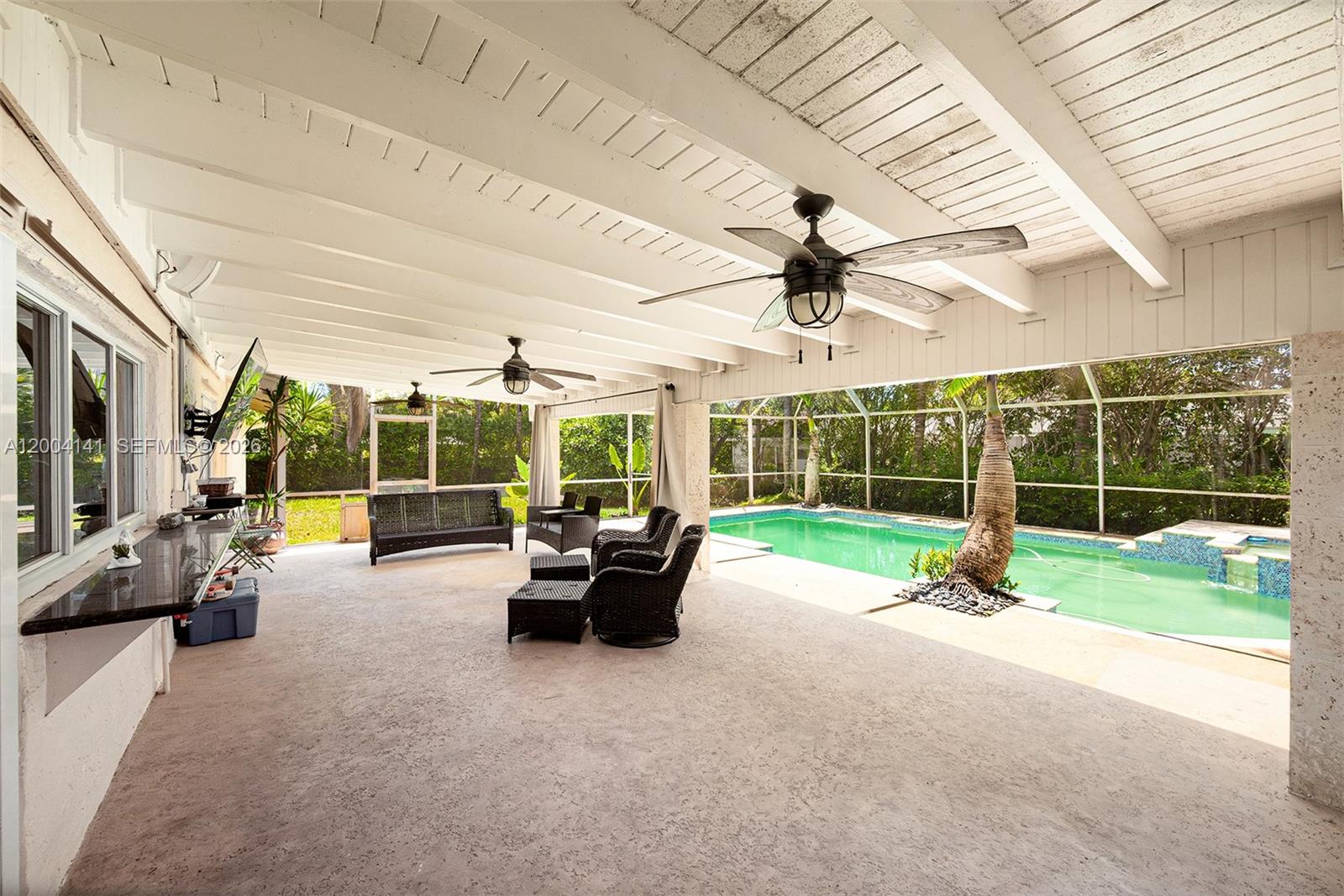 8480 SW 180th St Palmetto Bay, FL 33157