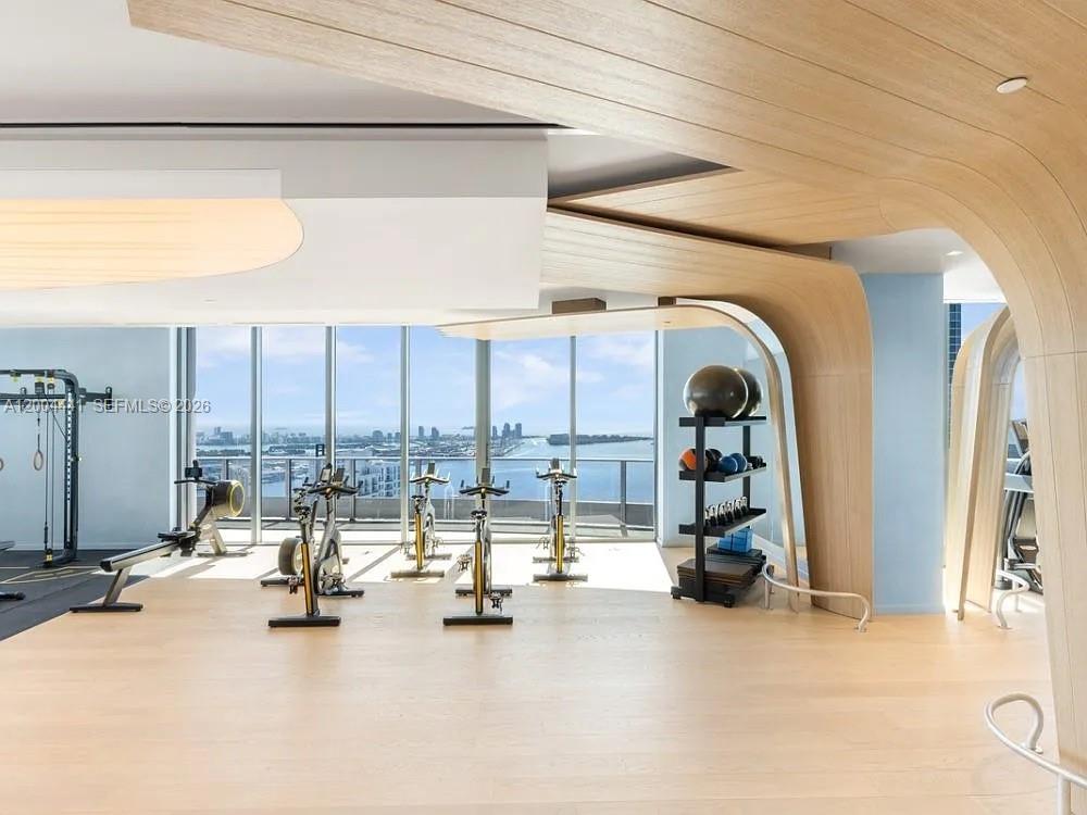 1000 Brickell Plz #4207 Miami, FL 33131