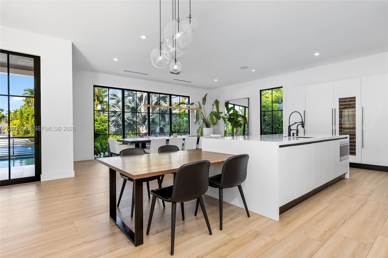 895 NE 76th St Miami, FL 33138