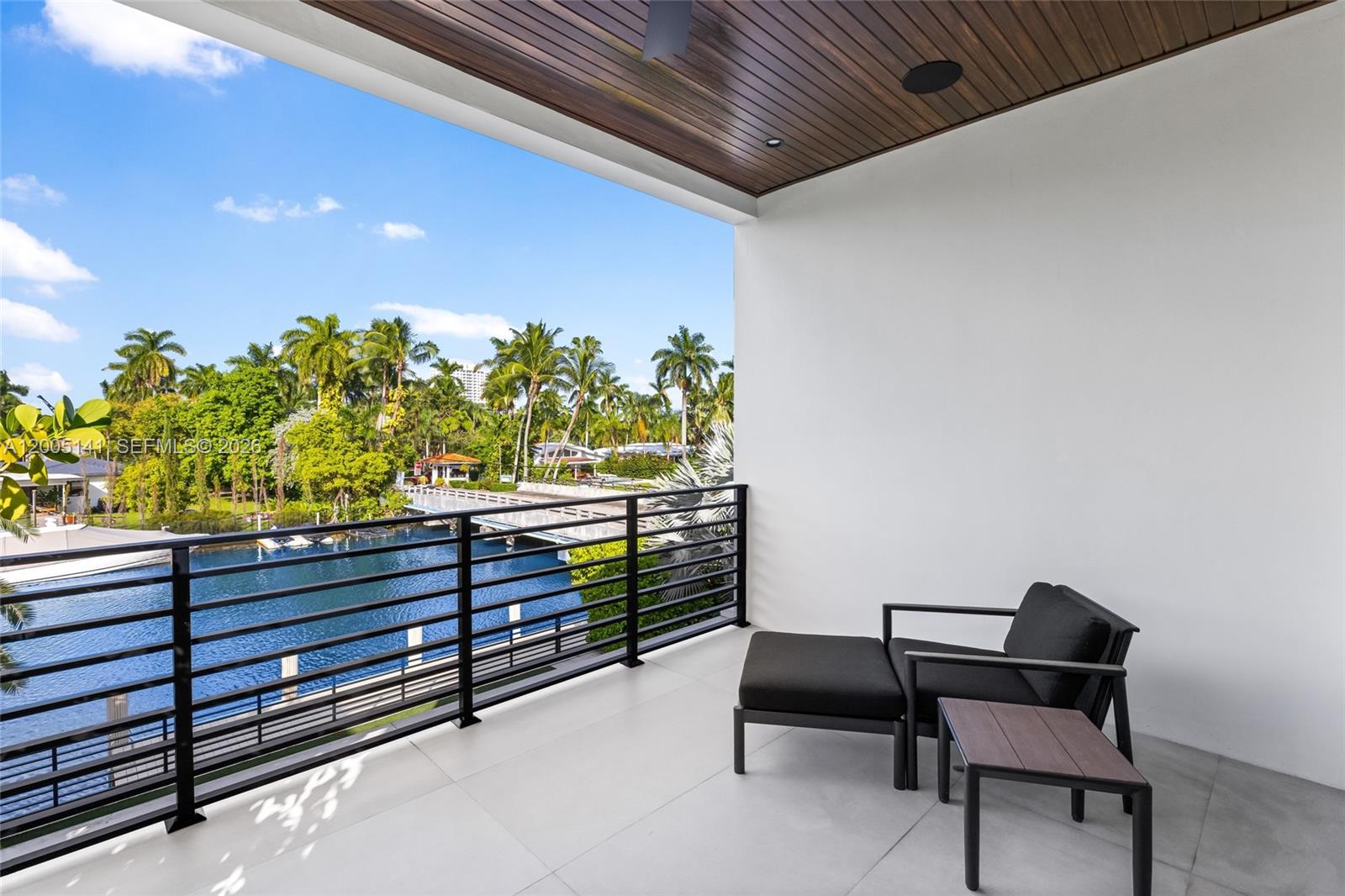 895 NE 76th St Miami, FL 33138