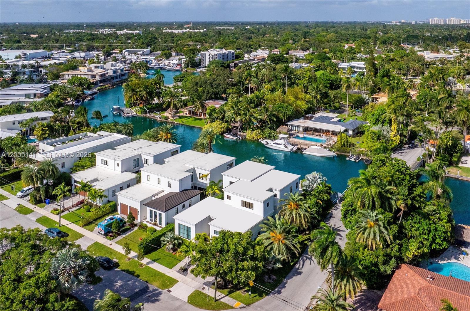 895 NE 76th St Miami, FL 33138