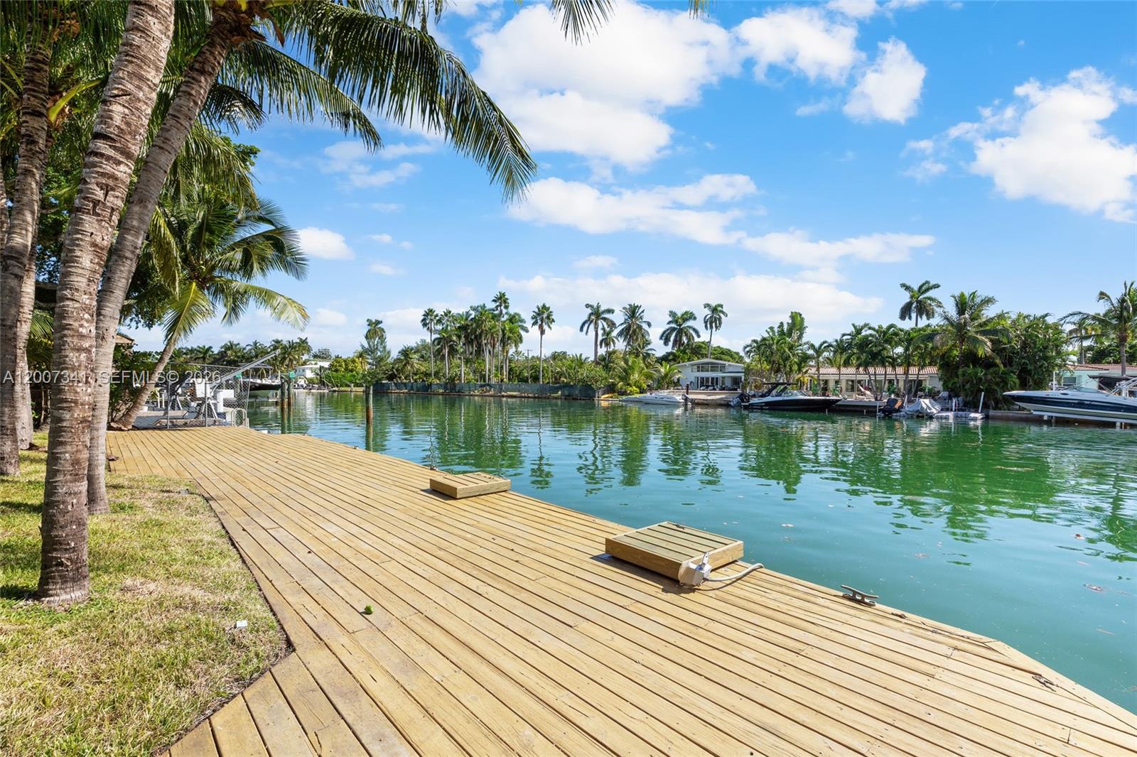 550 S Shore Dr Miami Beach, FL 33141