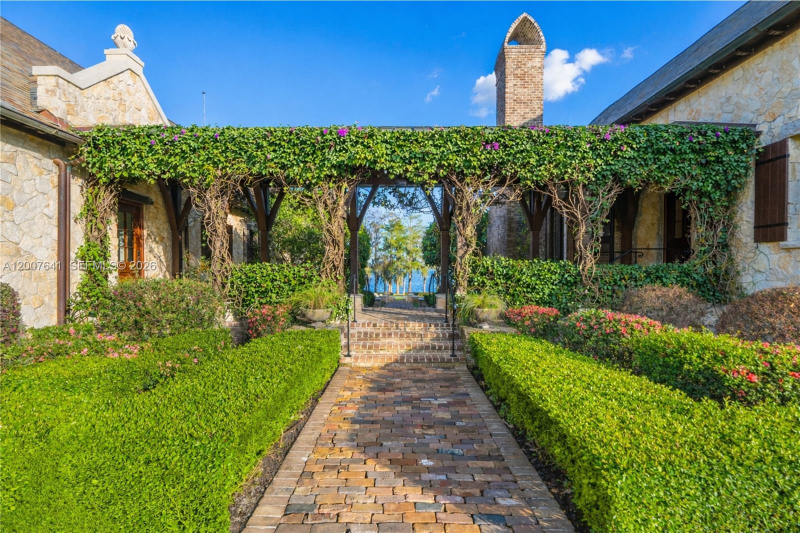 12321 Fort King Hwy Tampa, FL 33592