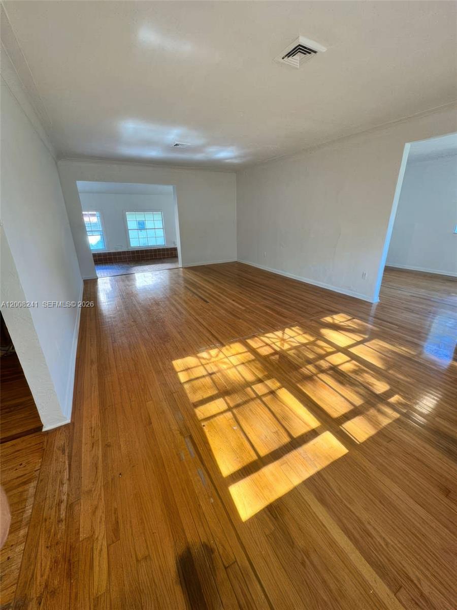 4582 Royal Palm Ave Miami Beach, FL 33140