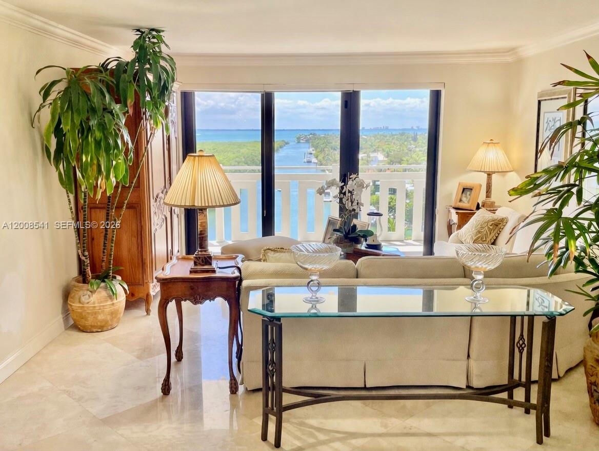 1121 Crandon Blvd #D903 Key Biscayne, FL 33149