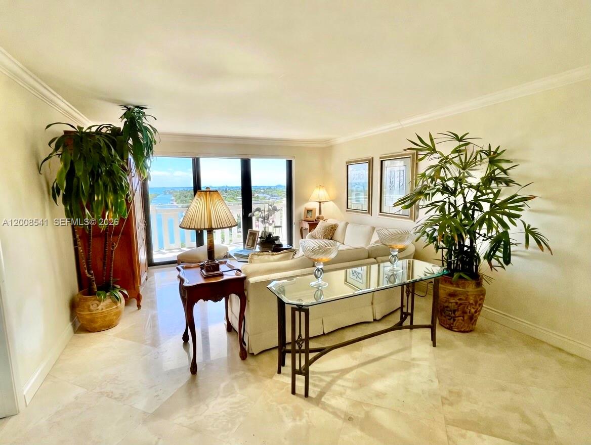 1121 Crandon Blvd #D903 Key Biscayne, FL 33149