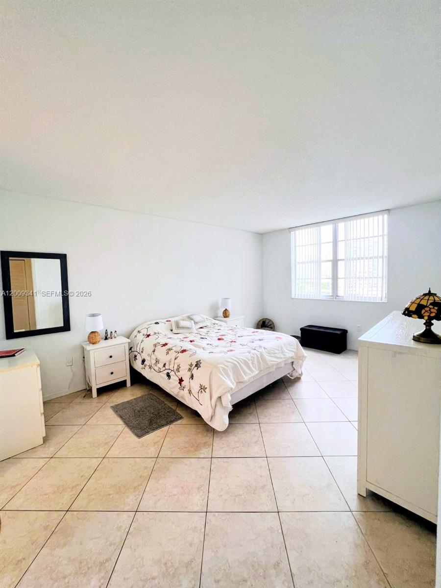 image Arlen House Condo16