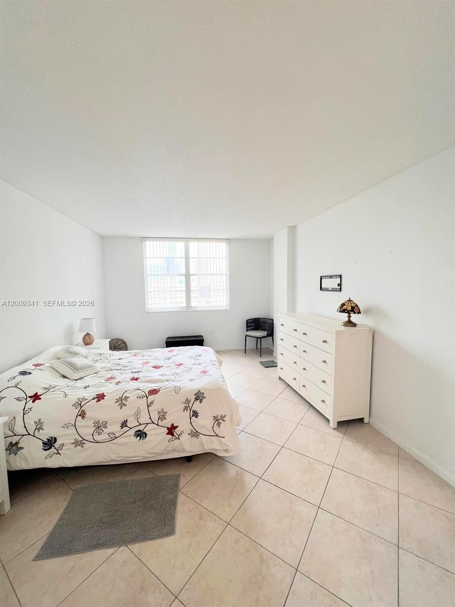 image Arlen House Condo17
