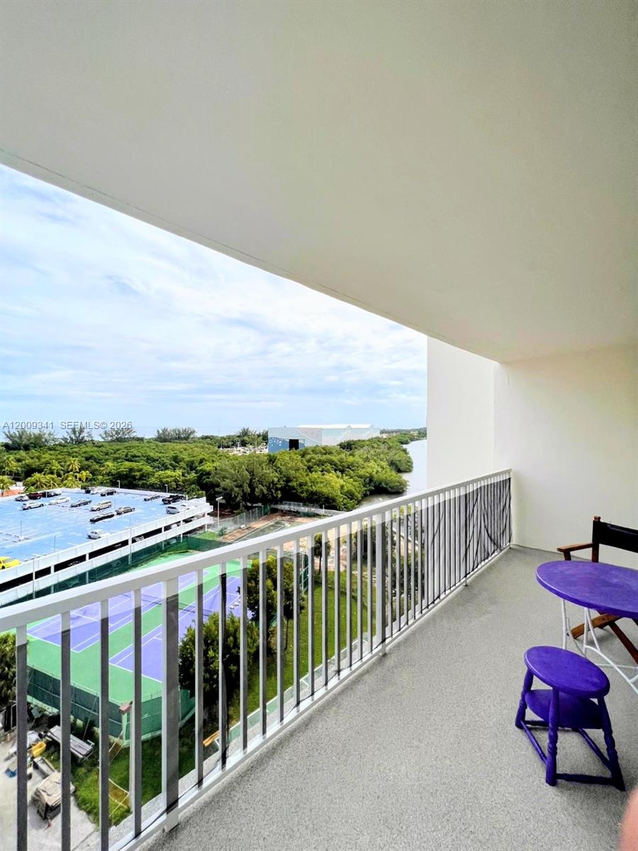 image Arlen House Condo28