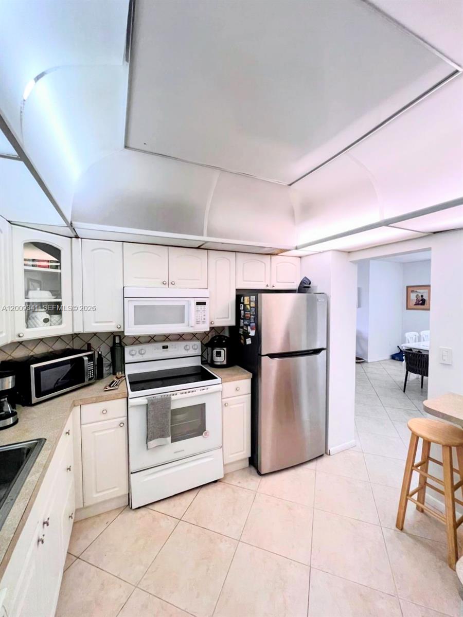 image Arlen House Condo5