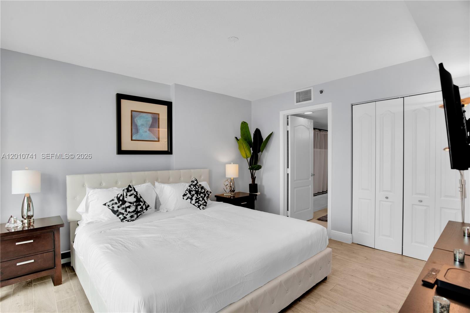 image The Club at Brickell Bay25