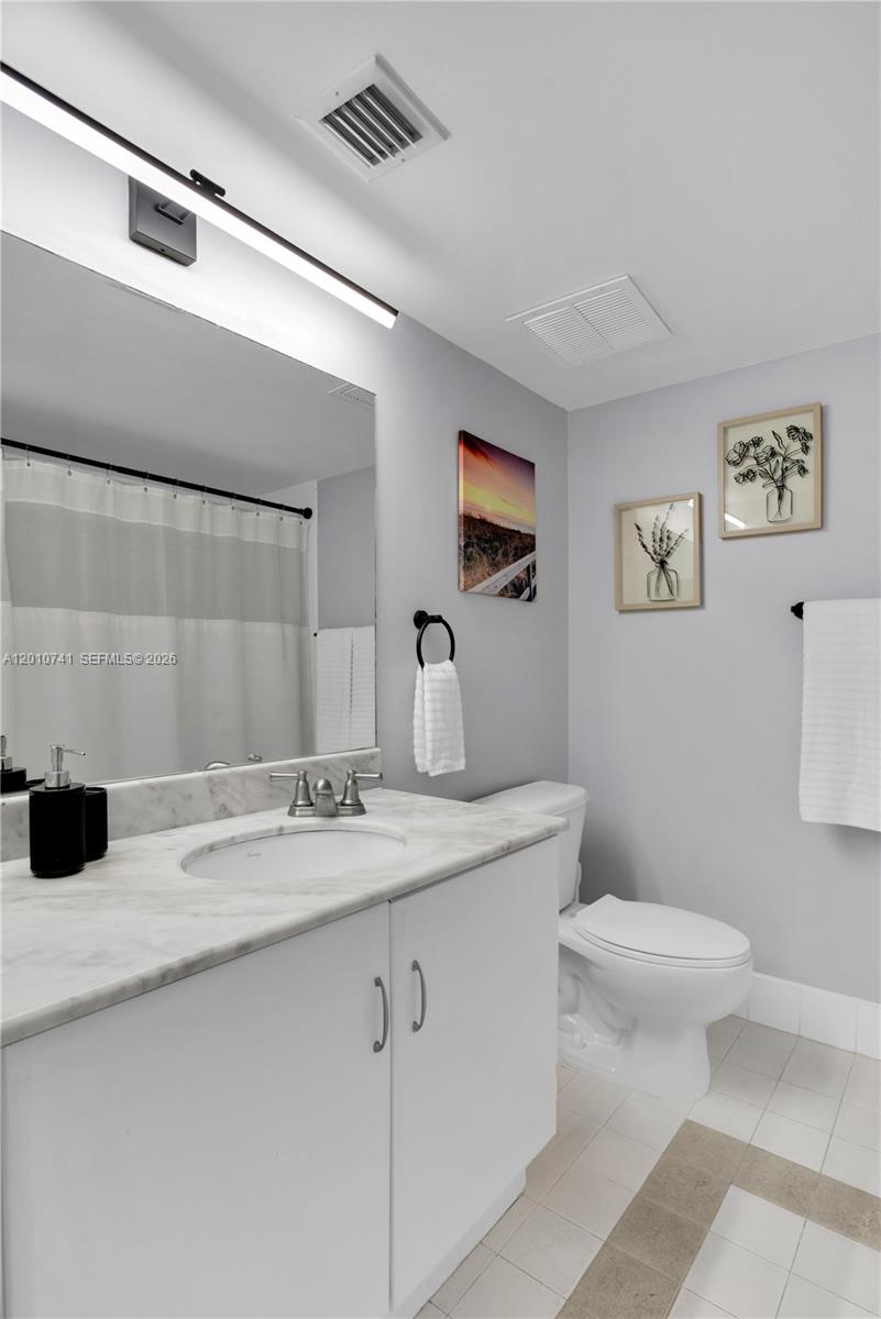 image The Club at Brickell Bay33