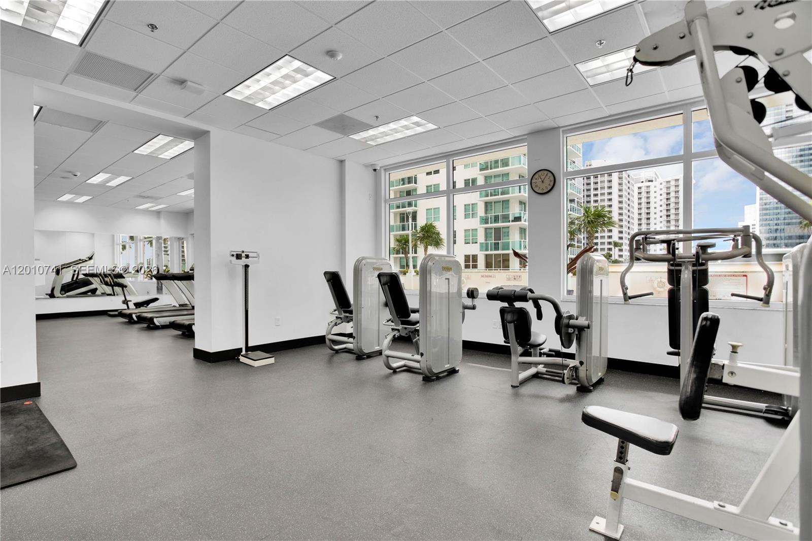 image The Club at Brickell Bay36