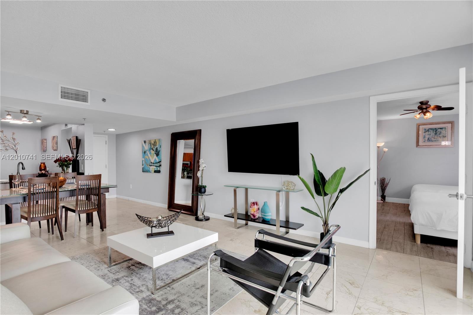 image The Club at Brickell Bay6
