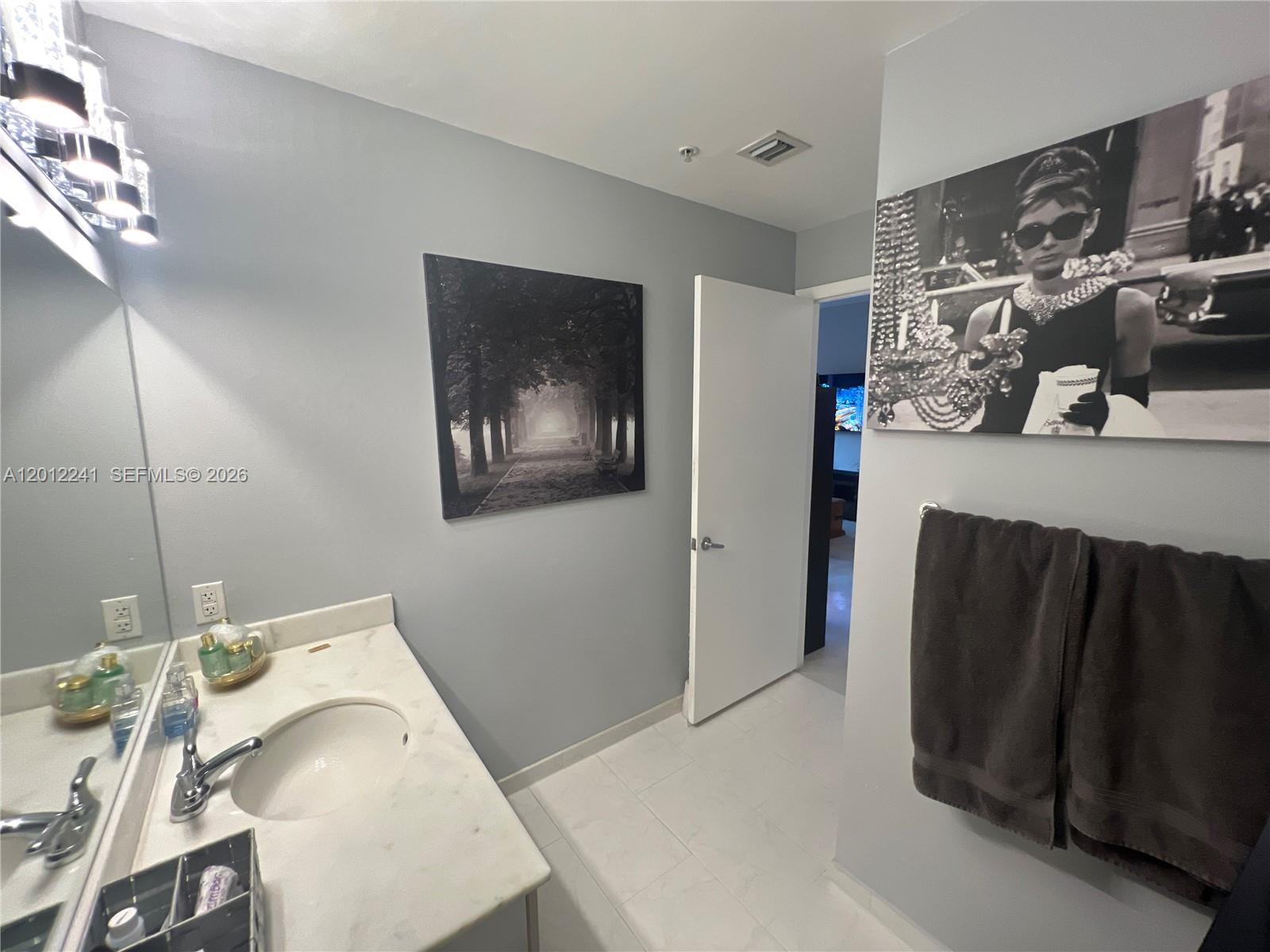 image Loft Downtown I21