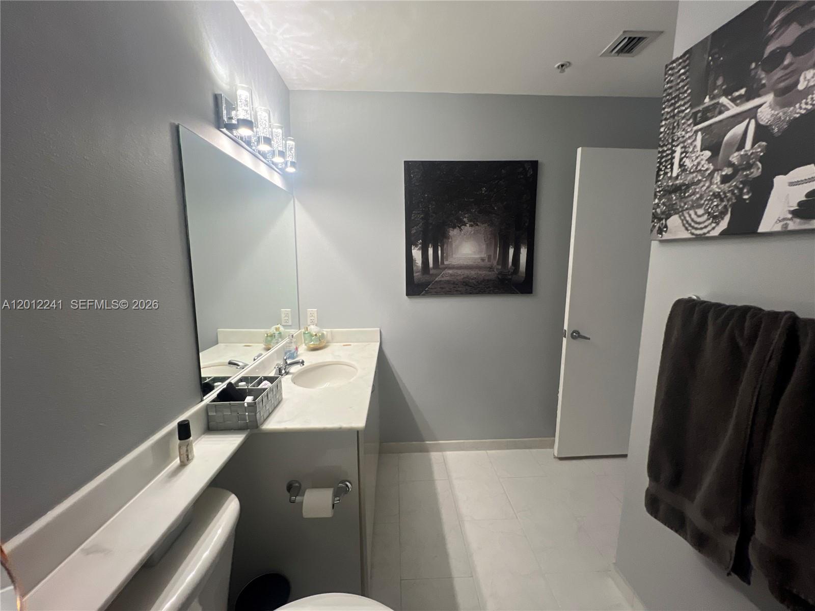 image Loft Downtown I23