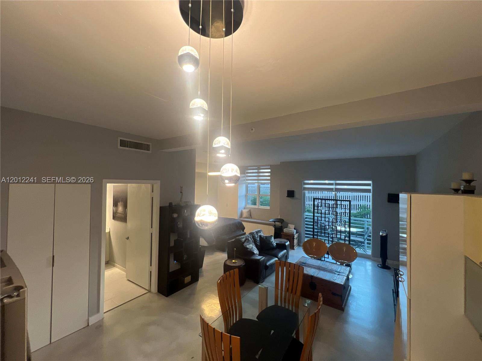 image Loft Downtown I25