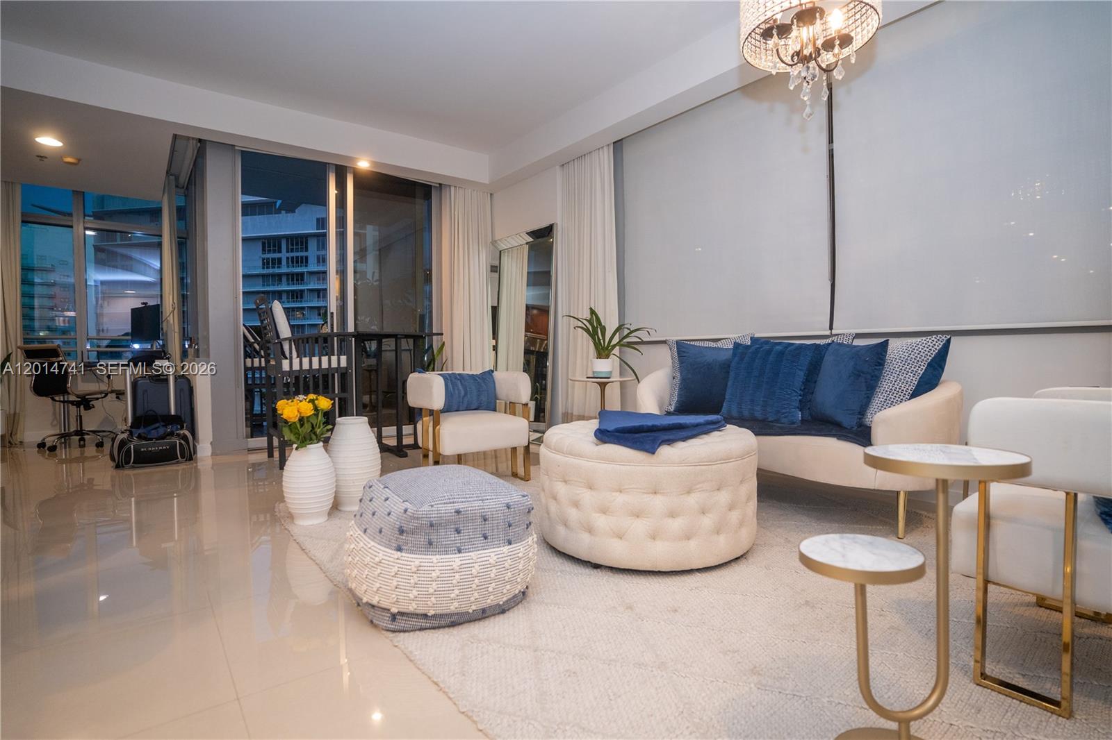 image Brickell Arch0