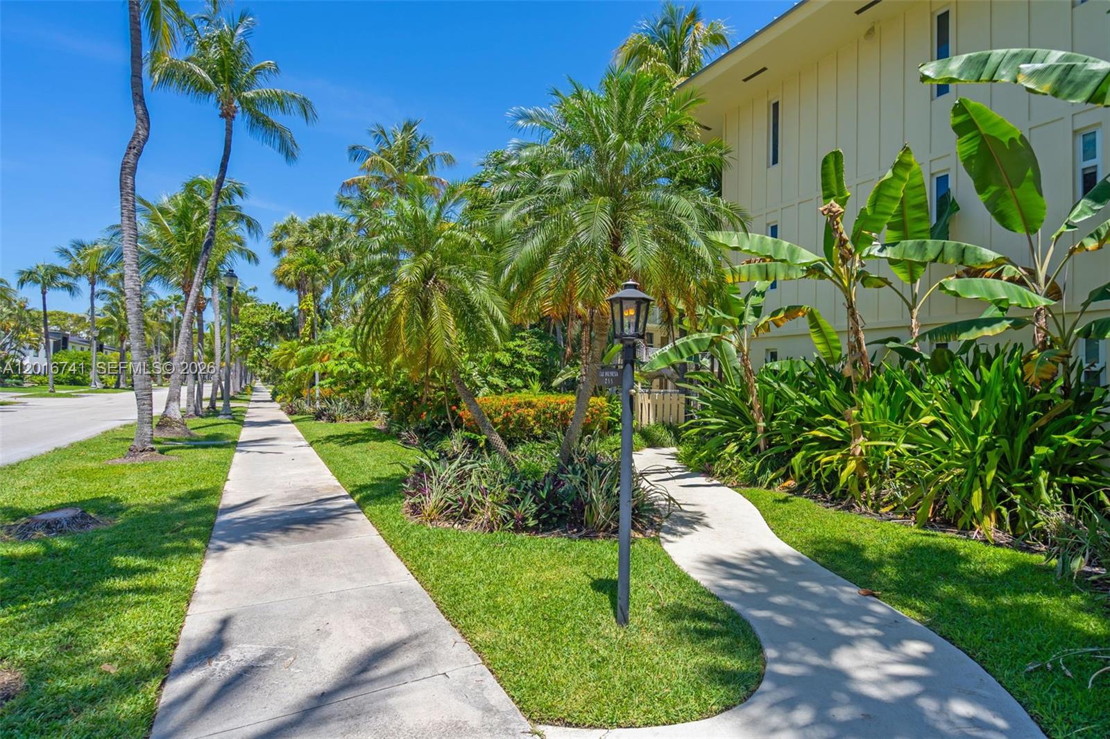 255 Sunrise Dr Key Biscayne, FL 33149
