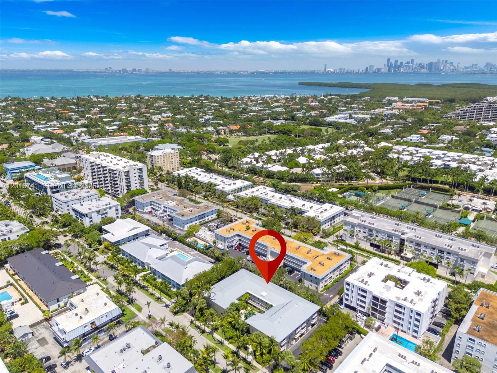 255 Sunrise Dr Key Biscayne, FL 33149