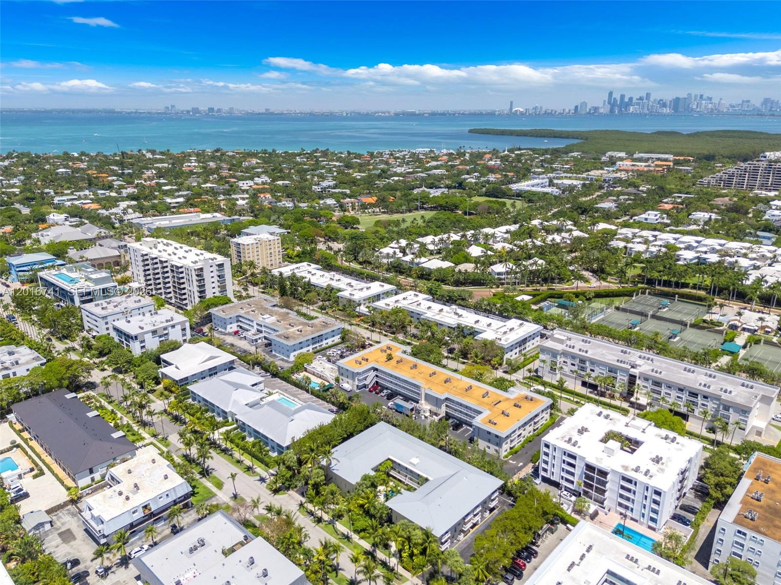 255 Sunrise Dr Key Biscayne, FL 33149