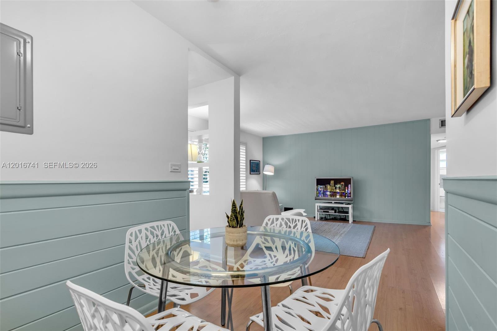 255 Sunrise Dr Key Biscayne, FL 33149