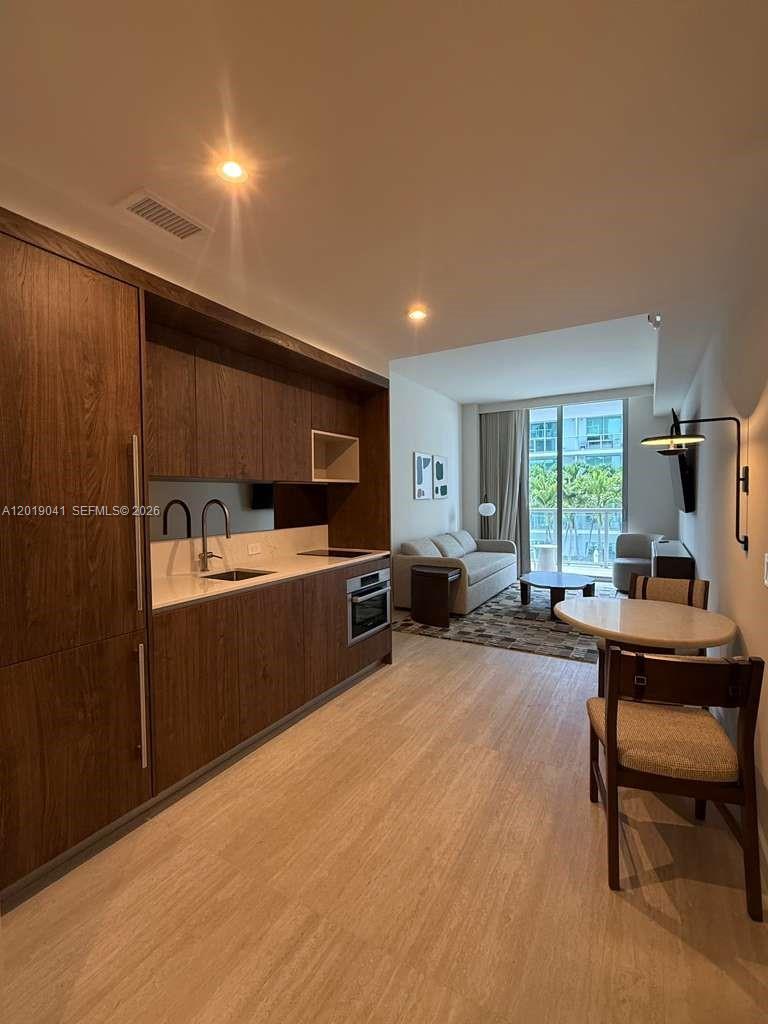 1611 SW 2nd Ave #510 Miami, FL 33129