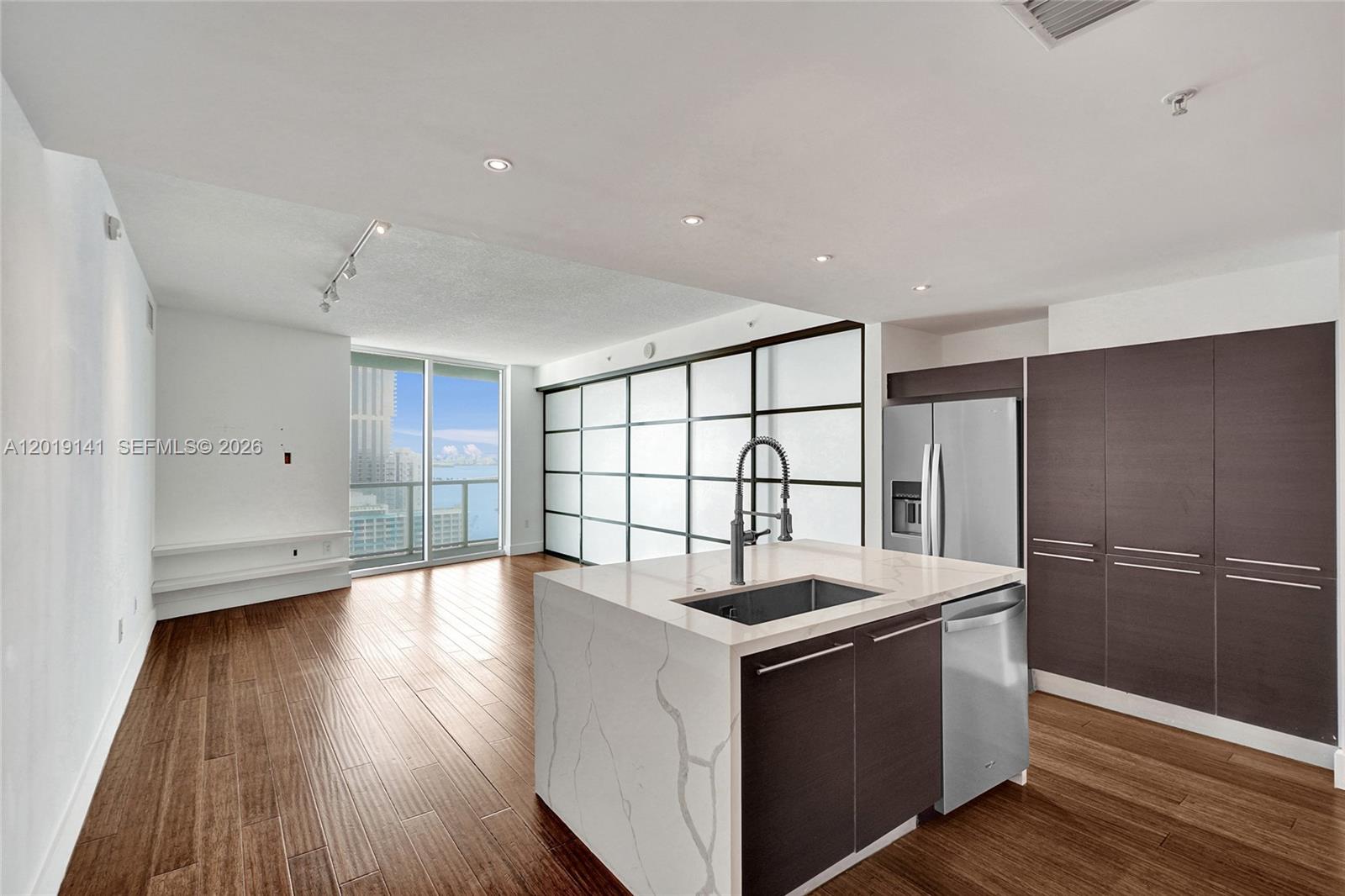 1900 N Bayshore Dr #2204 Miami, FL 33132