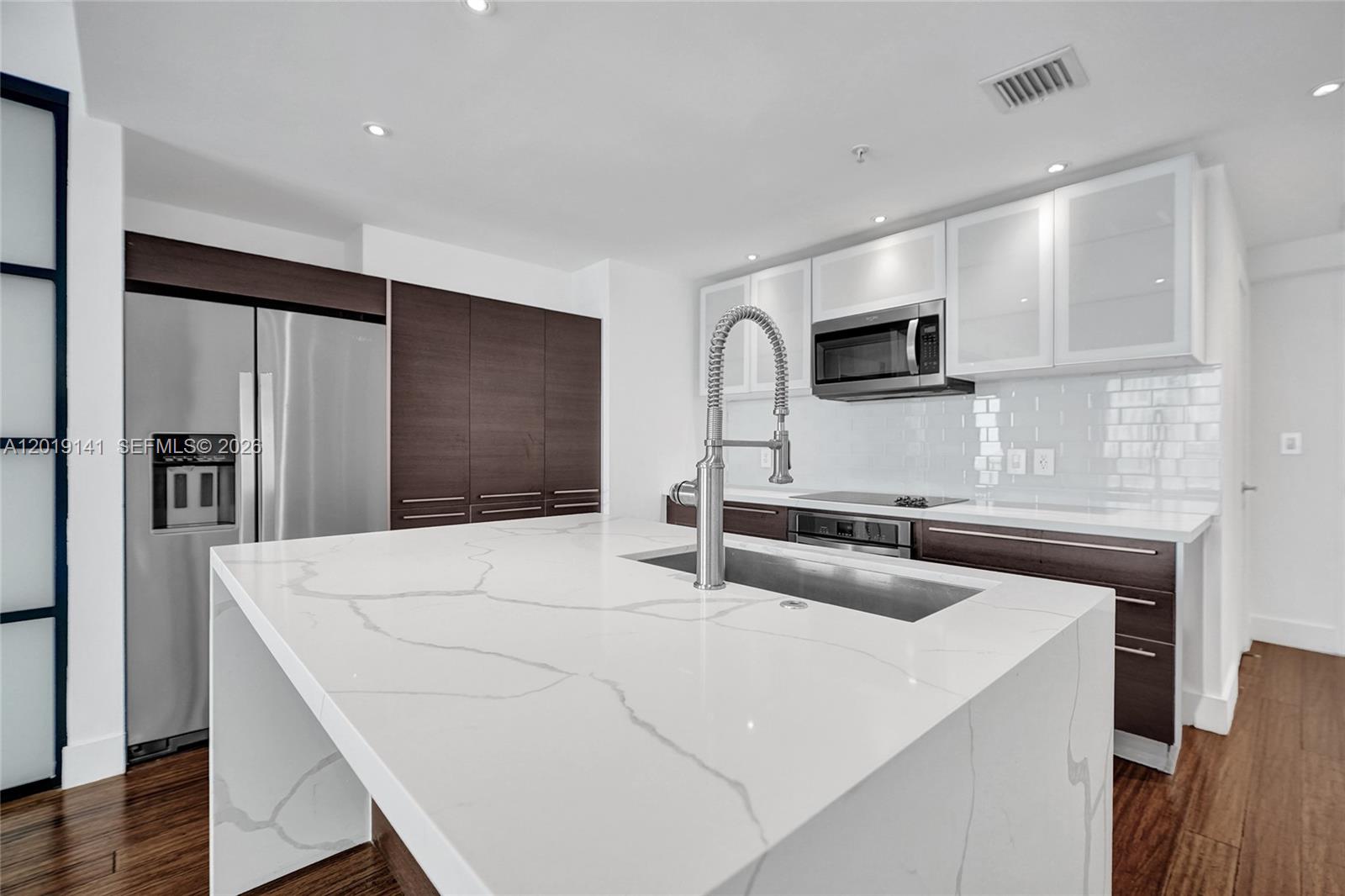1900 N Bayshore Dr #2204 Miami, FL 33132