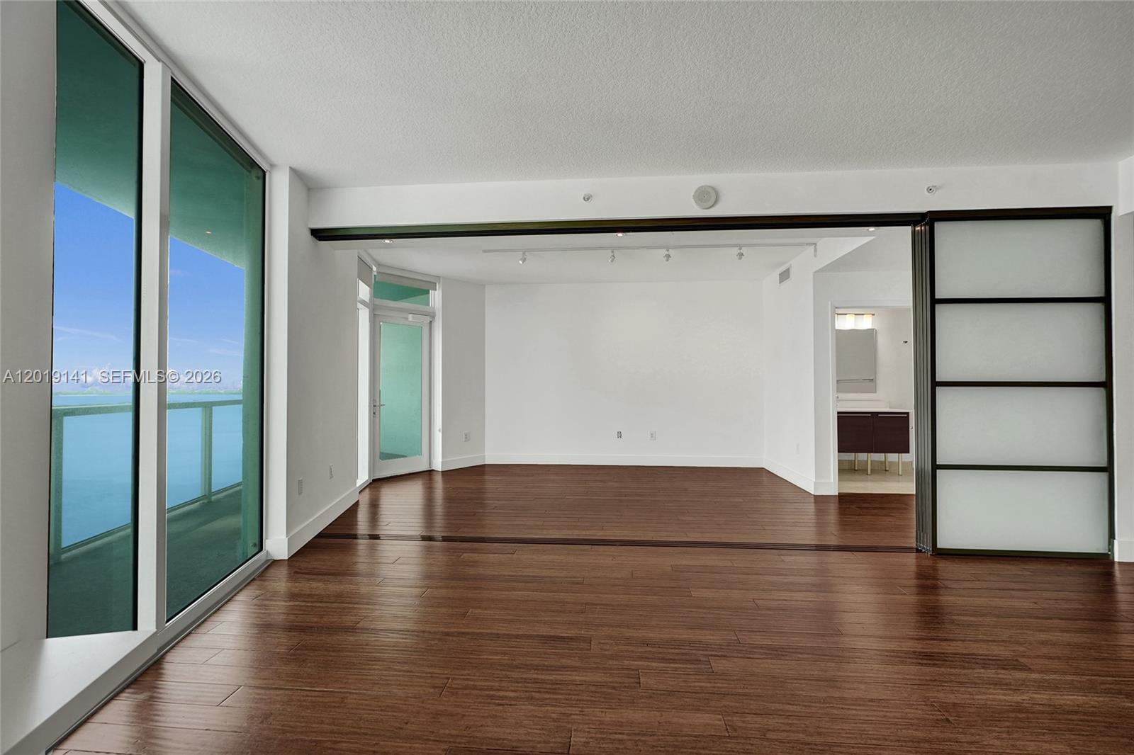 1900 N Bayshore Dr #2204 Miami, FL 33132