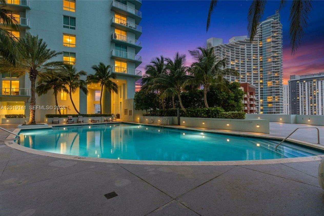 1900 N Bayshore Dr #2204 Miami, FL 33132