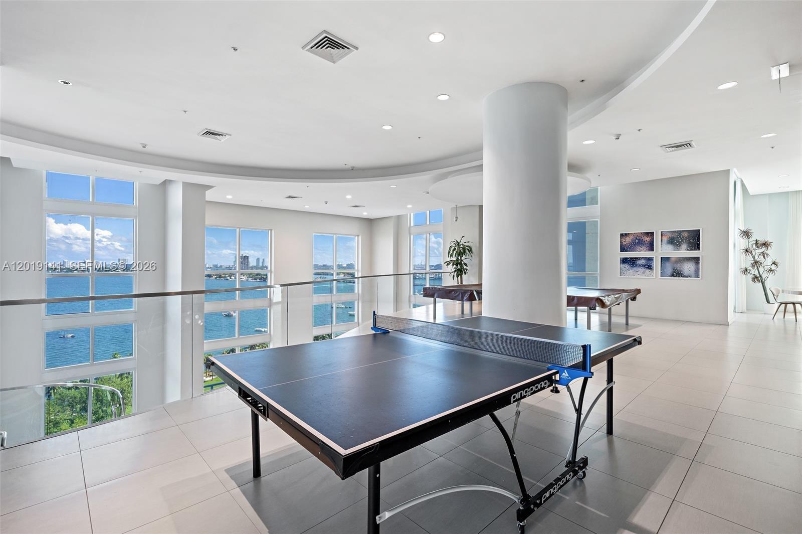 1900 N Bayshore Dr #2204 Miami, FL 33132