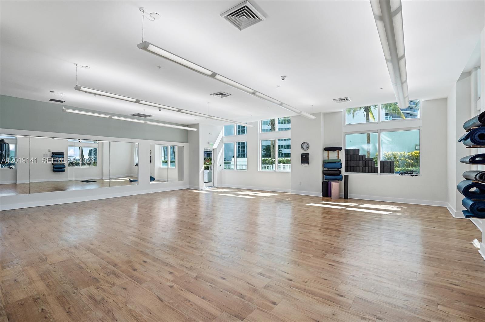 1900 N Bayshore Dr #2204 Miami, FL 33132
