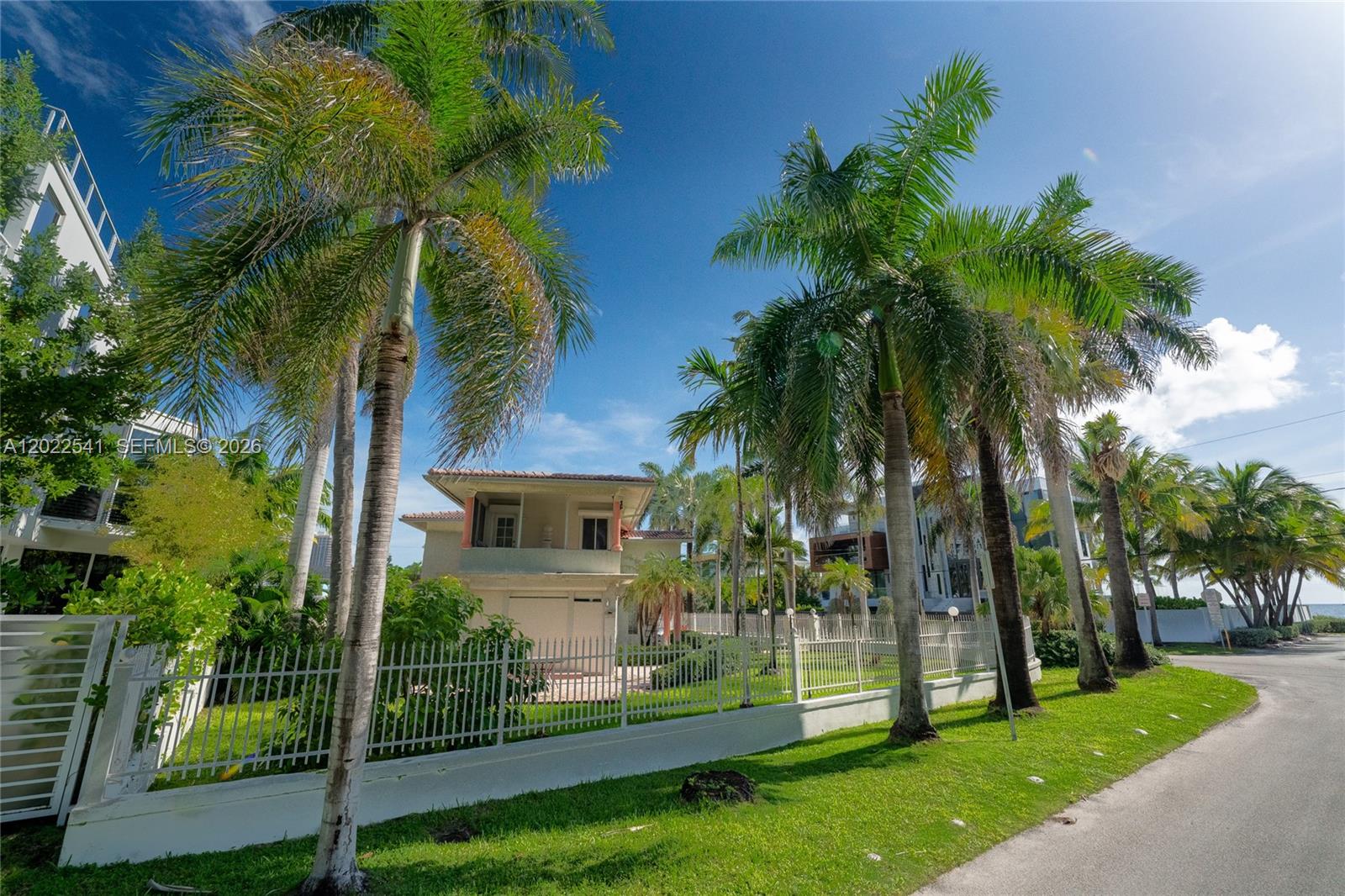 2701 N Atlantic Blvd Fort Lauderdale, FL 33308