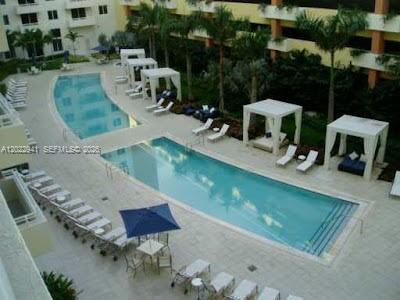 image The Venture at Aventura6
