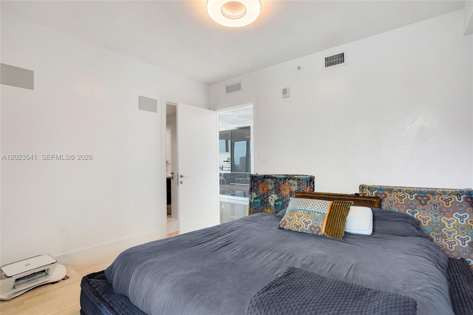 1451 Brickell Ave #1604 Miami, FL 33131