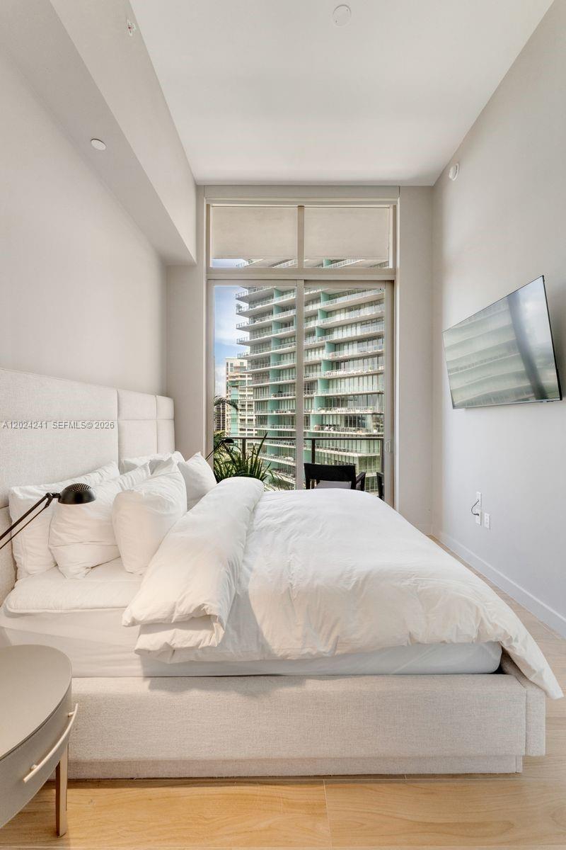 2655 S Bayshore Dr #807 Miami, FL 33133