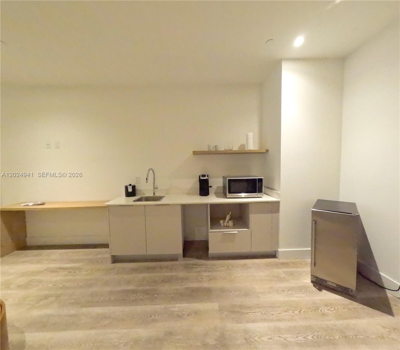 image Smart Brickell III2